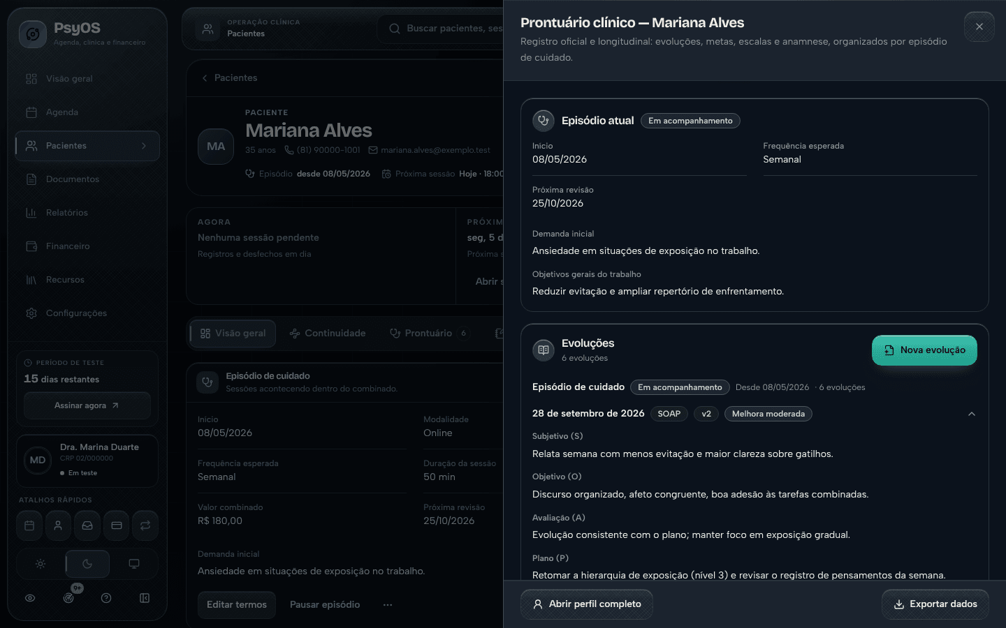 Prontuário de uma paciente com o episódio de cuidado atual e as evoluções em formato SOAP, cada uma com versão e avaliação de progresso.